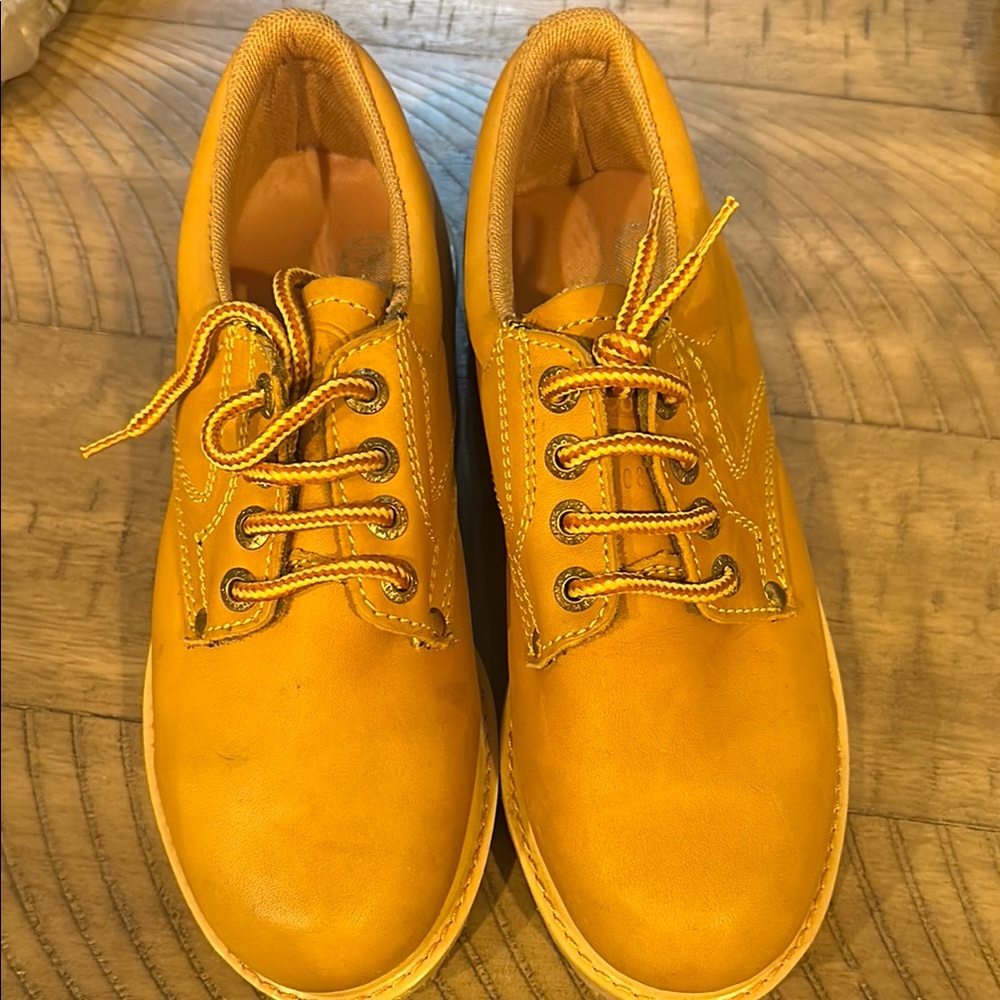 Women’s Yellow Leather Shoes